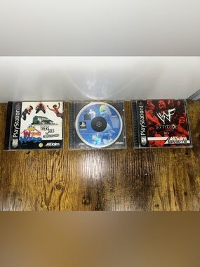 Lot #18 - PlayStation Wrestling Bundle (War Zone)